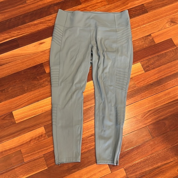 ⭐️ Athleta Delancey Moto Tight Size 2X - Picture 3 of 10